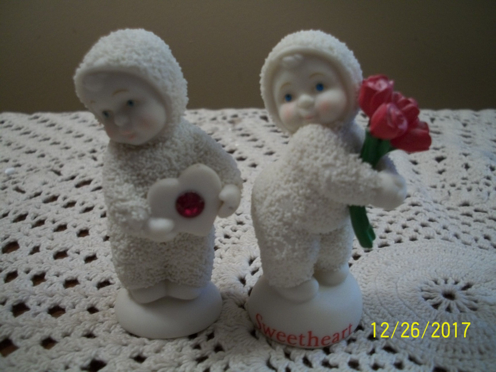 Department 56 Snowbabies Awesome Queens For A Day Figurine 5 Inch