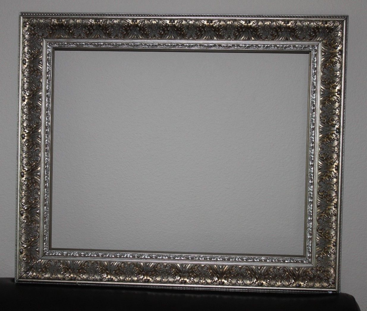 Picture Frame 16x20 Vintage Style light Gold USED Antique Price