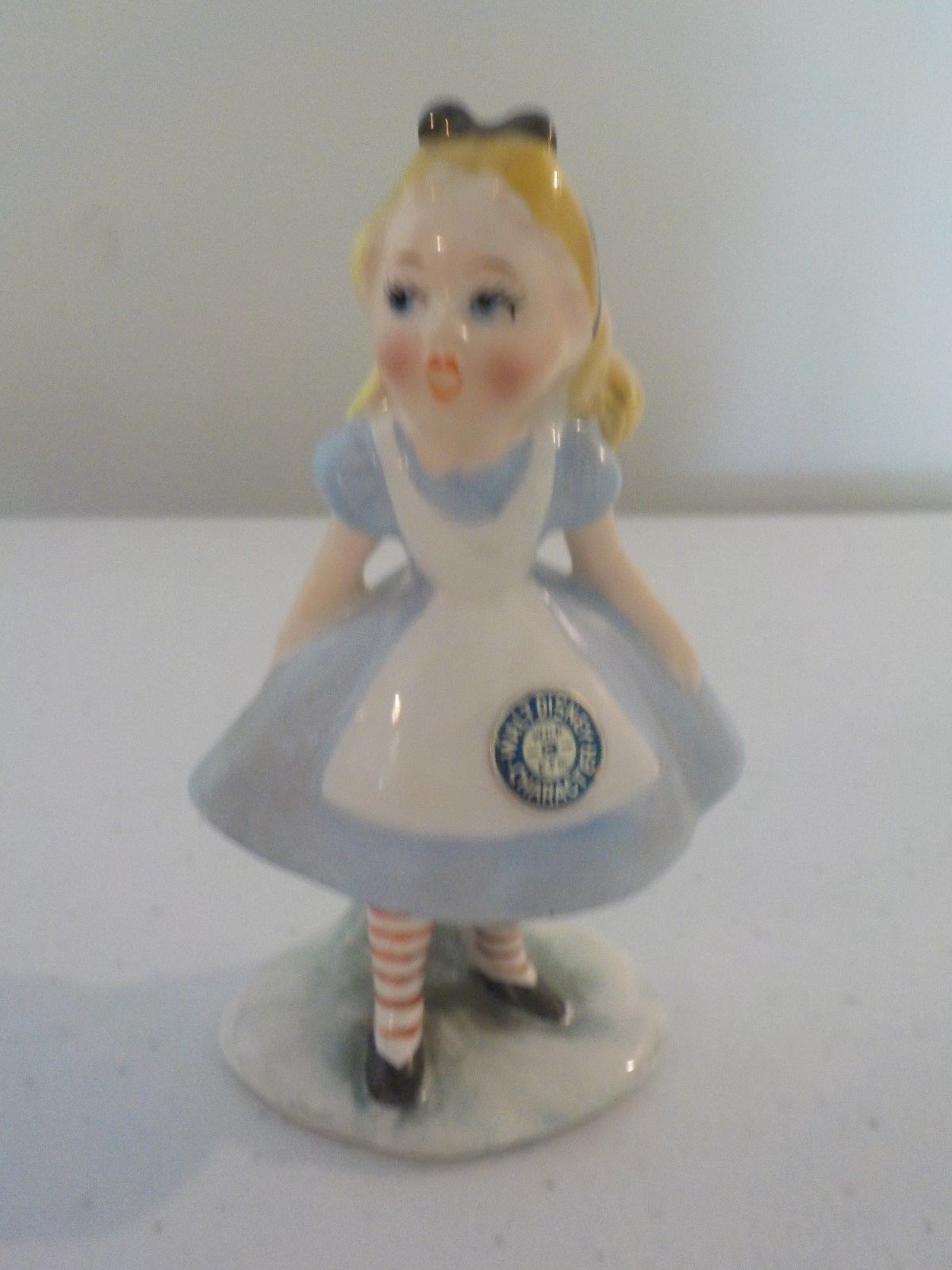 Walt Disney Goebel Hummel Figurine ALICE IN WONDERLAND with label ...