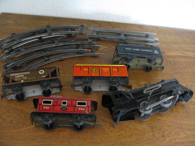 vintage wind up train set