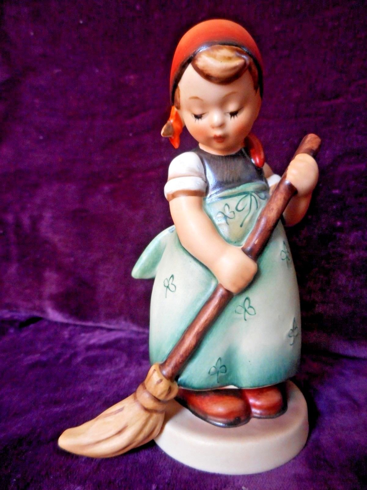 hummel figurine little sweeper