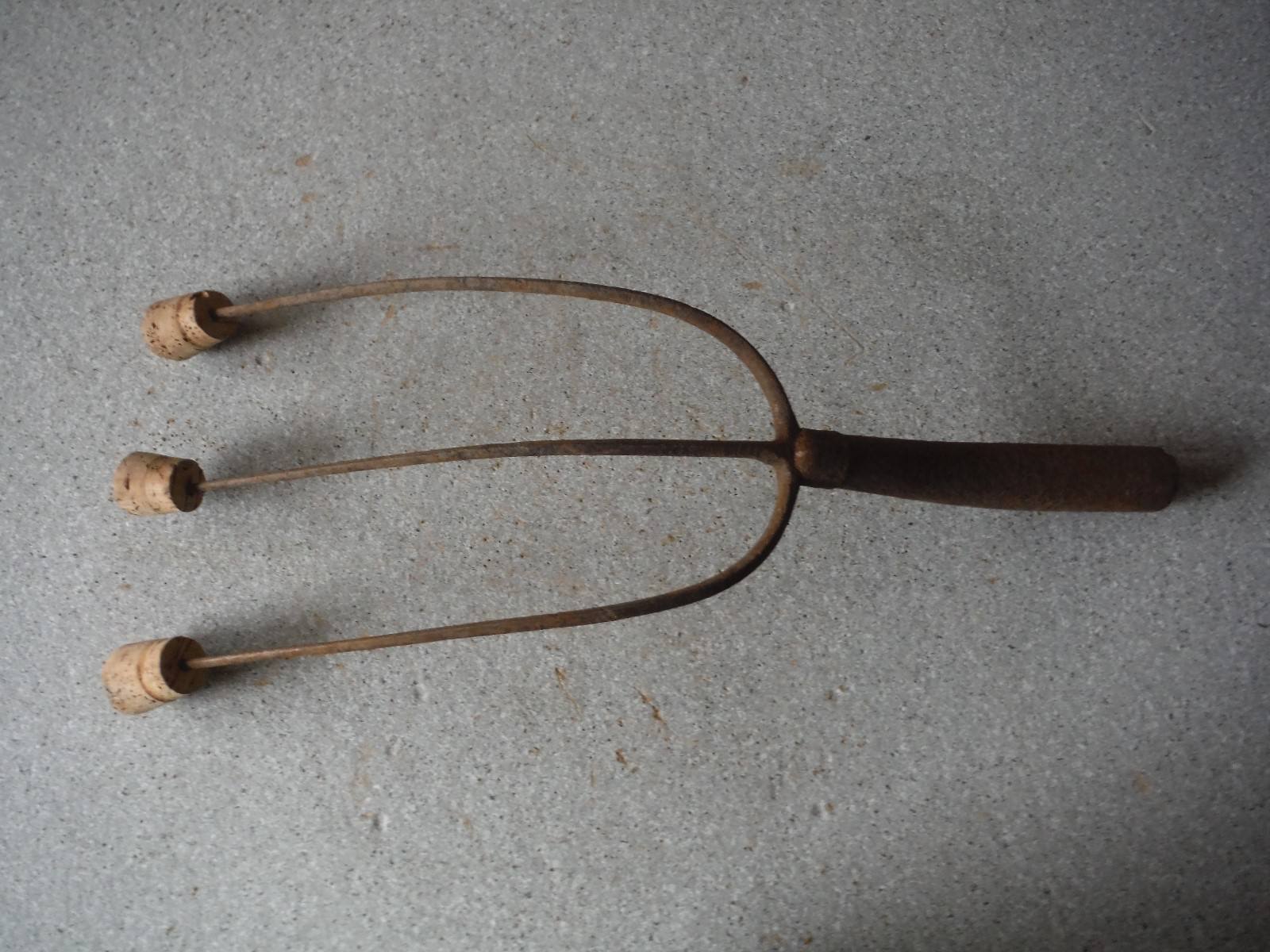 Antique Farm Hay Pitch Fork Head 3 Tine 21 inches long Antique