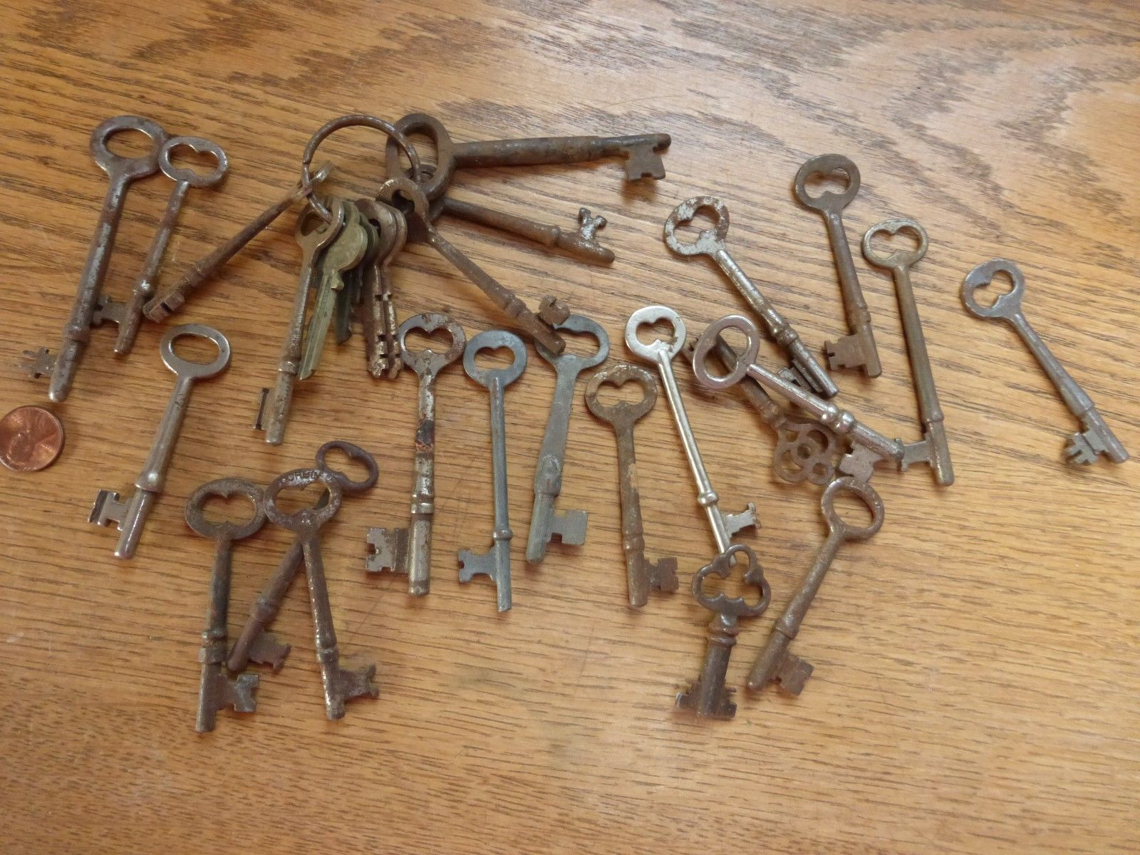 Vintage antique lot of 20 skeleton keys door furniture locks Antique