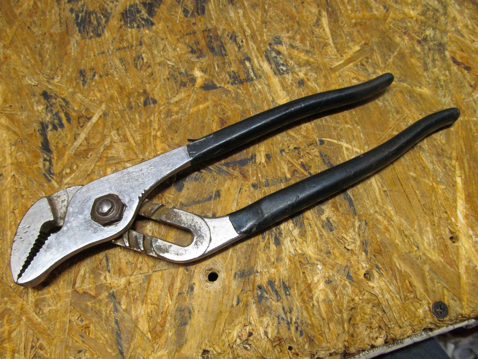 Diamalloy USA Tool Groove Joint Pliers (Lot 7855) Antique Price