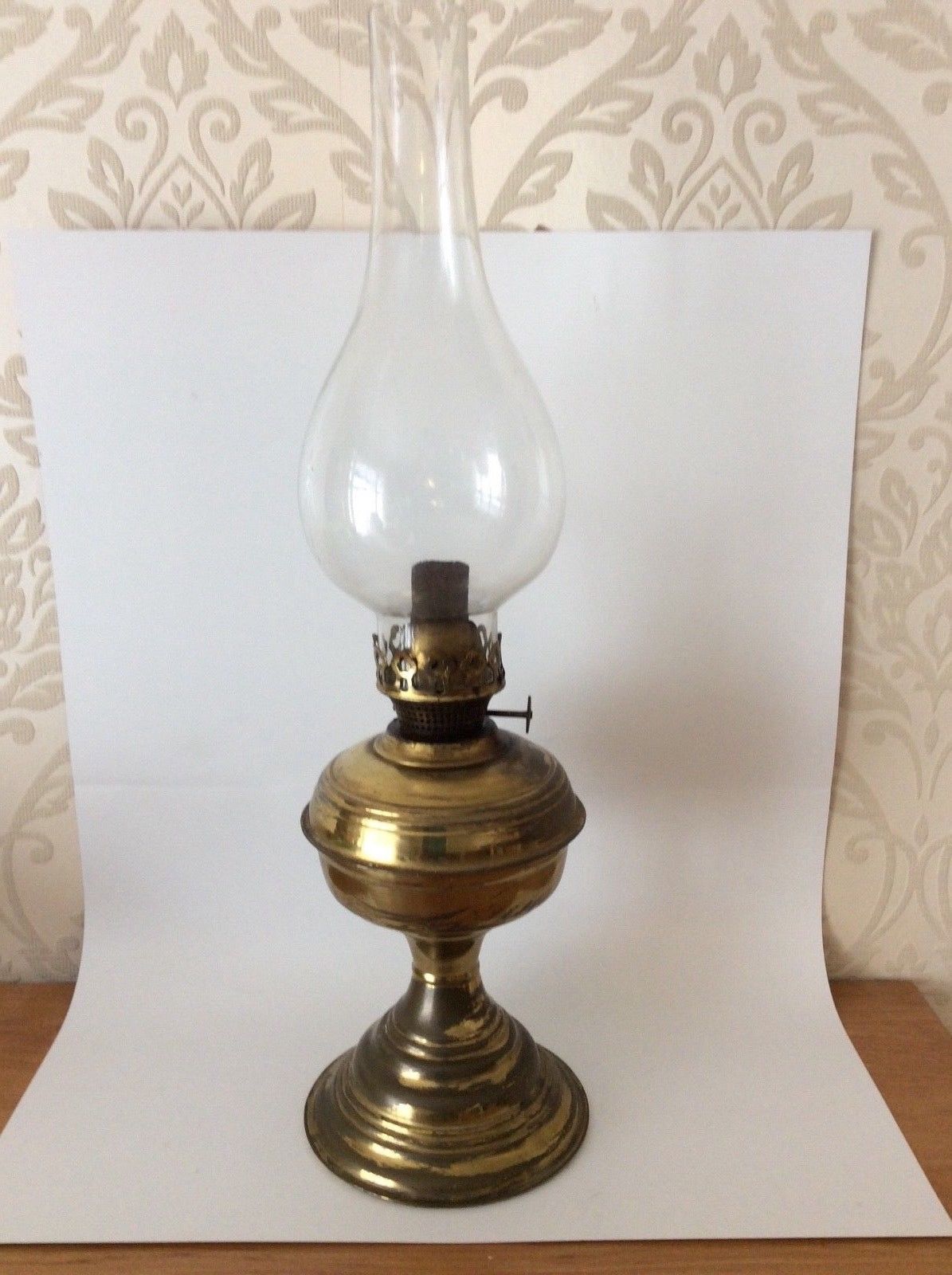 VICTORIAN OIL LAMP ENGLISH MADE Antique Price Guide Details Page