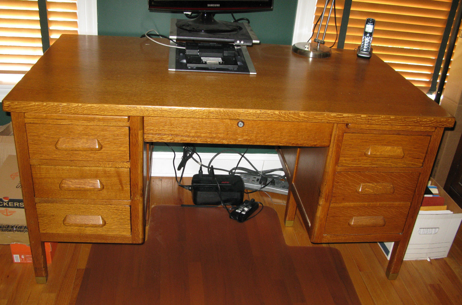 Old Oak Teacher Writer Banker Lawyer Desk Original Lock Key