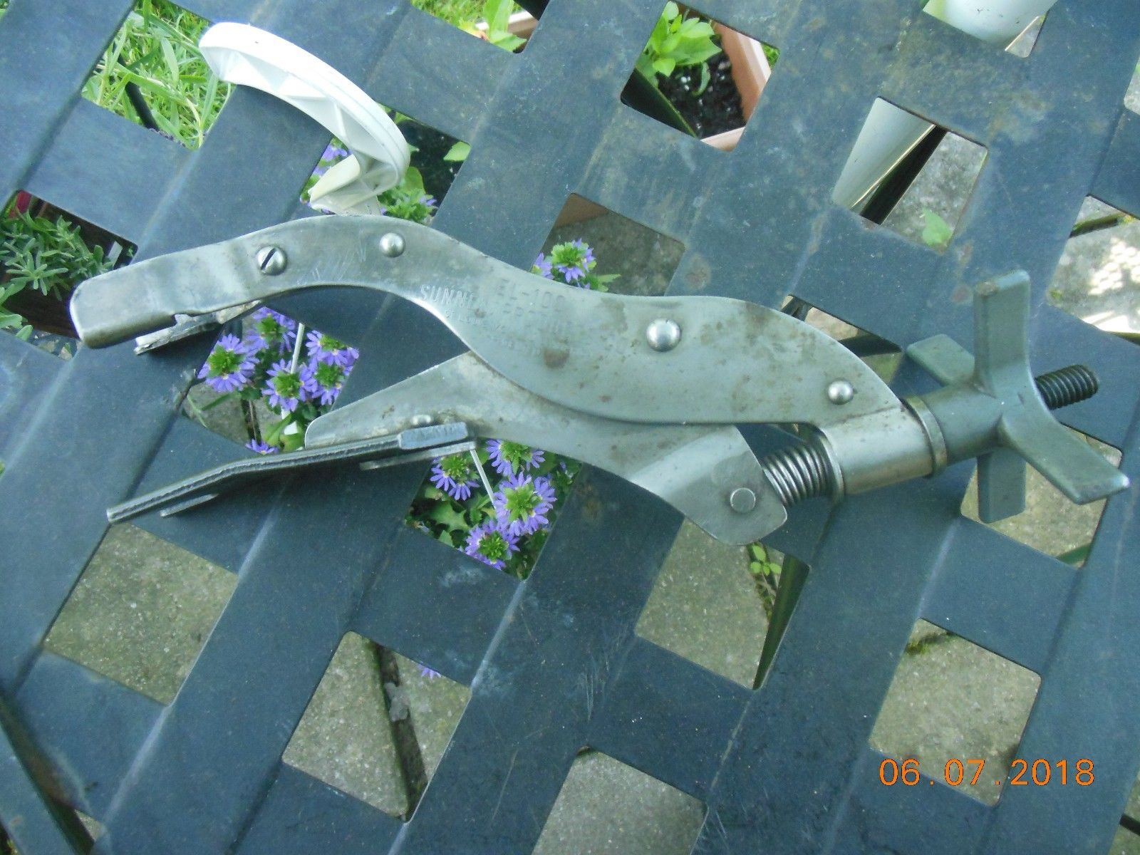 Sunnen EL100 valve spring compressor Antique Price Guide Details Page