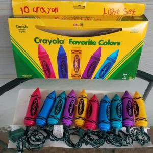 Binney and Smith Crayola Crayons Vintage Flat Box 24 Count No 241