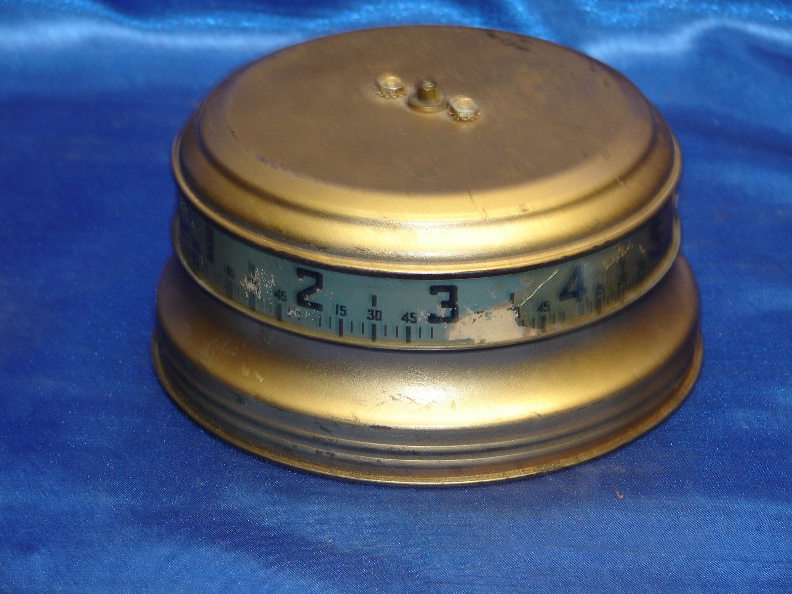 Circa 1935 rotary Tape Measure Clock Art Deco Novelty by Lux