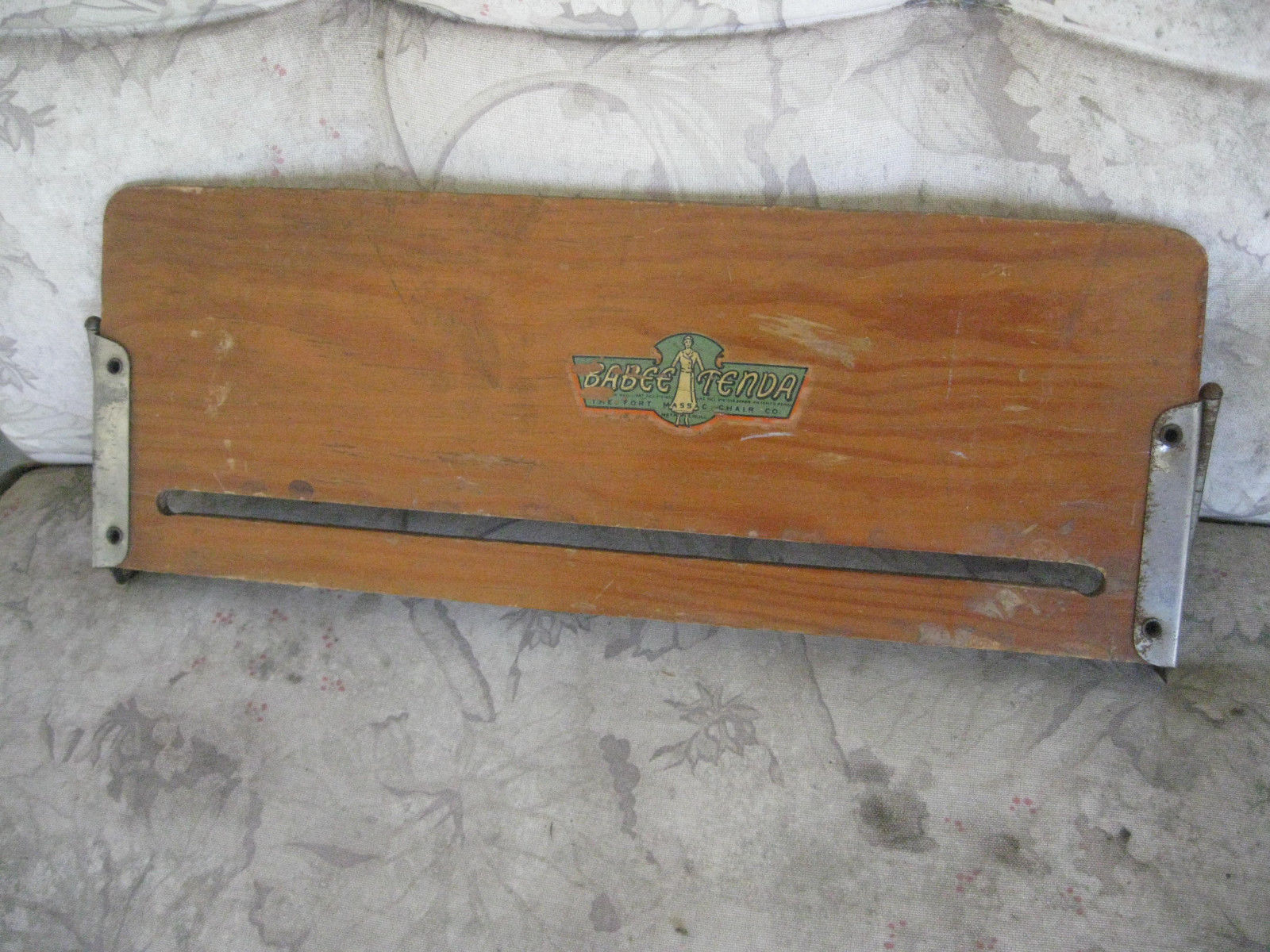 Antique BABEE TENDA Metropolis IL Fort Massac Chair Co. 13" Long Wood