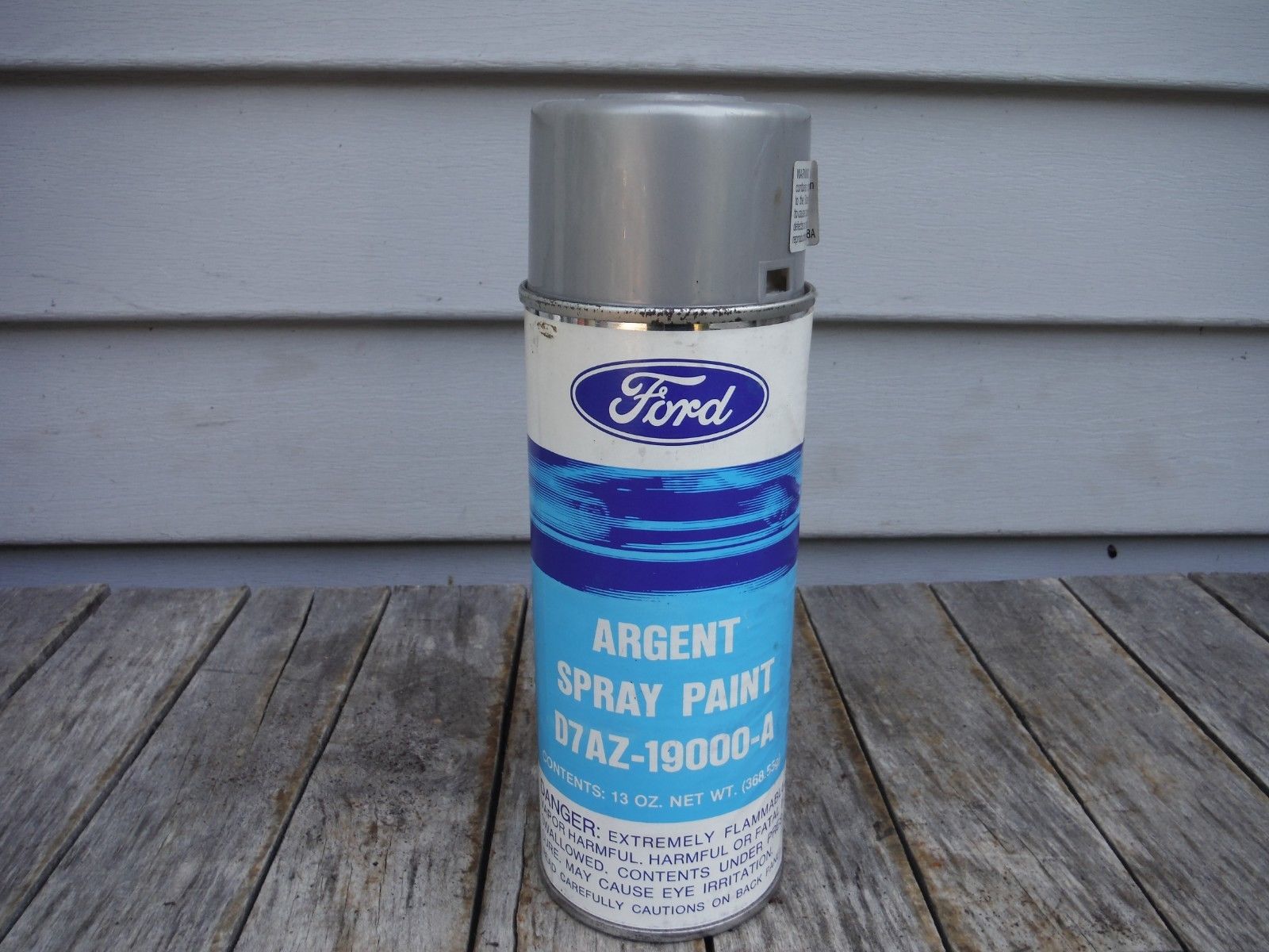 VINTAGE 13 OZ FORD MOTOR CO. SPRAY PAINT CAN OIL CAN DETROIT MICHIGAN