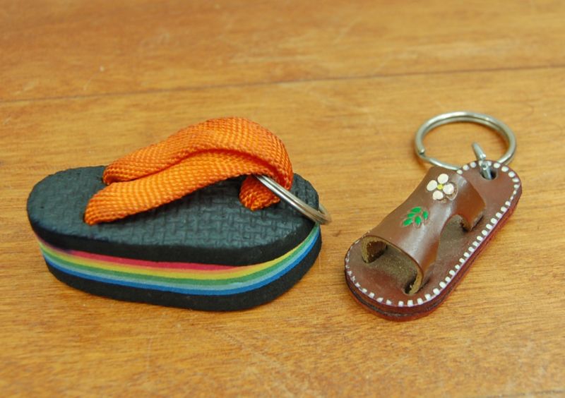 rainbow flip flop keychain