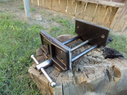 Vintage Columbian 7 Jaw Woodworking Vise Under Bench Vice