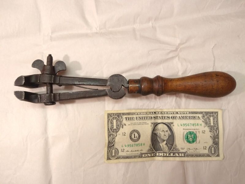 Vintage german HAND HELD VISE Gunsmith Jeweler Tool 1 1/2" Wide Jaws