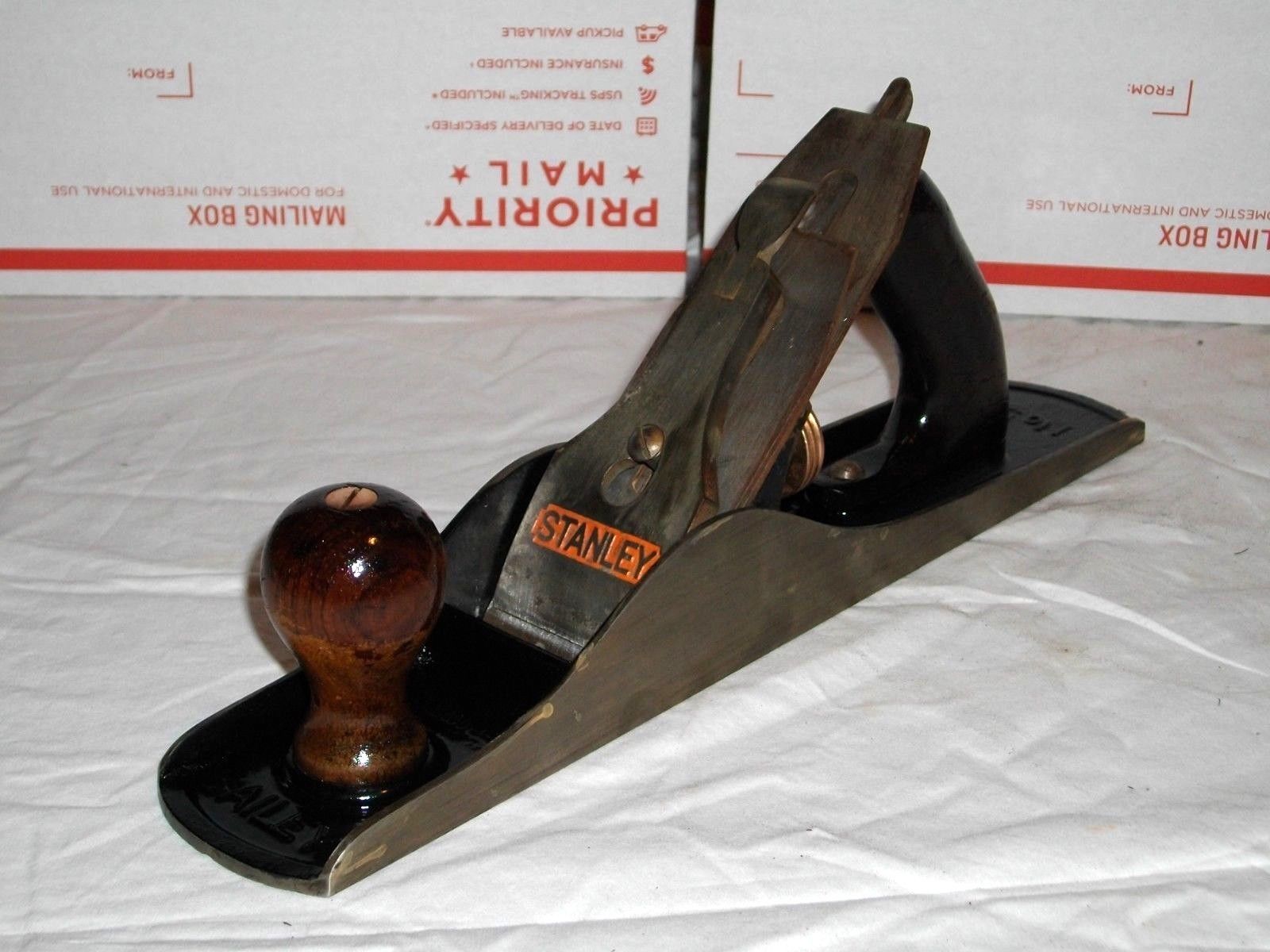 VINTAGE STANLEY BAILEY NO.5 WOOD PLANE Antique Price Guide Details Page