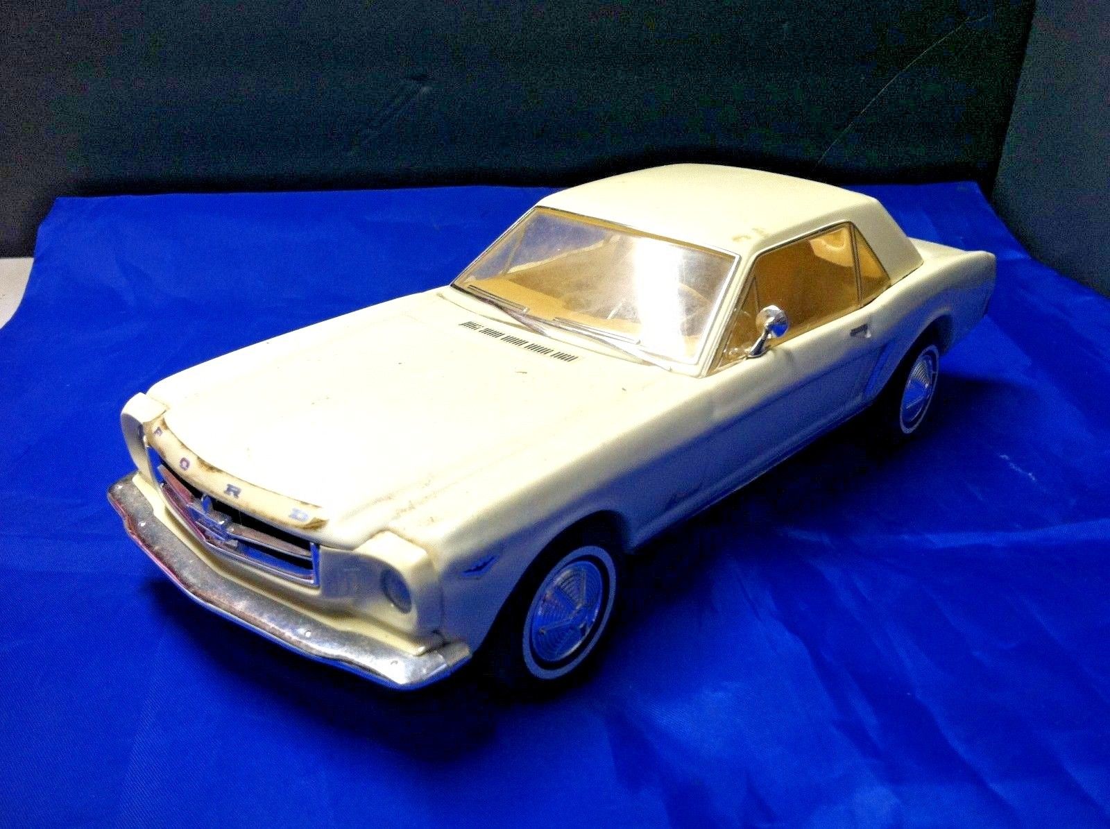 Vintage Jim Beam 1964 Ford Mustang Decanter/Container/Flask Car White