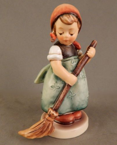 hummel figurine little sweeper