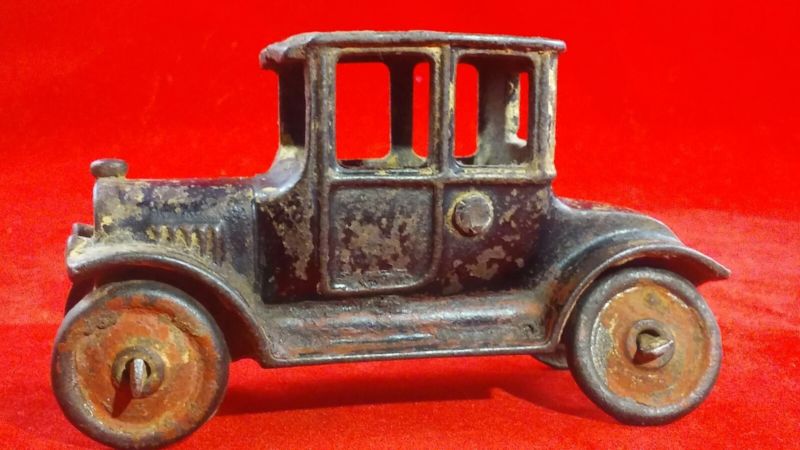 hubley cast iron model cars