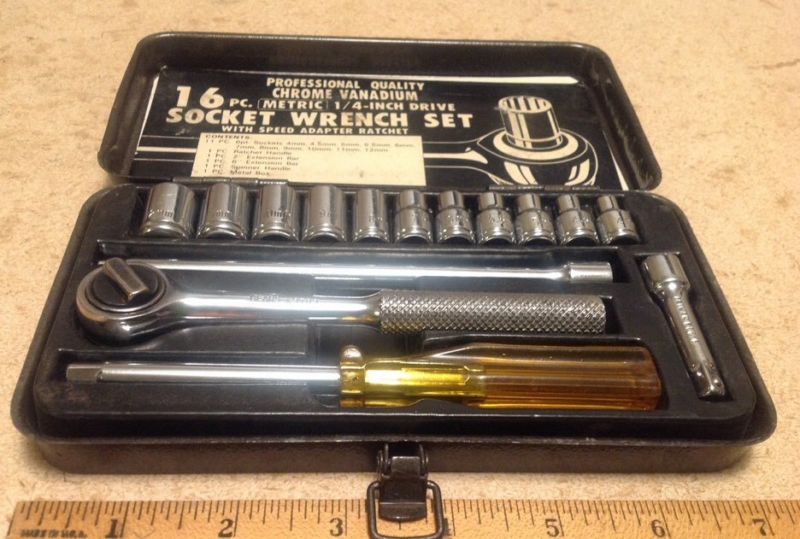 Vintage Ultra rare Kmart 16 pc Metric 1/4" drive socket wrench set