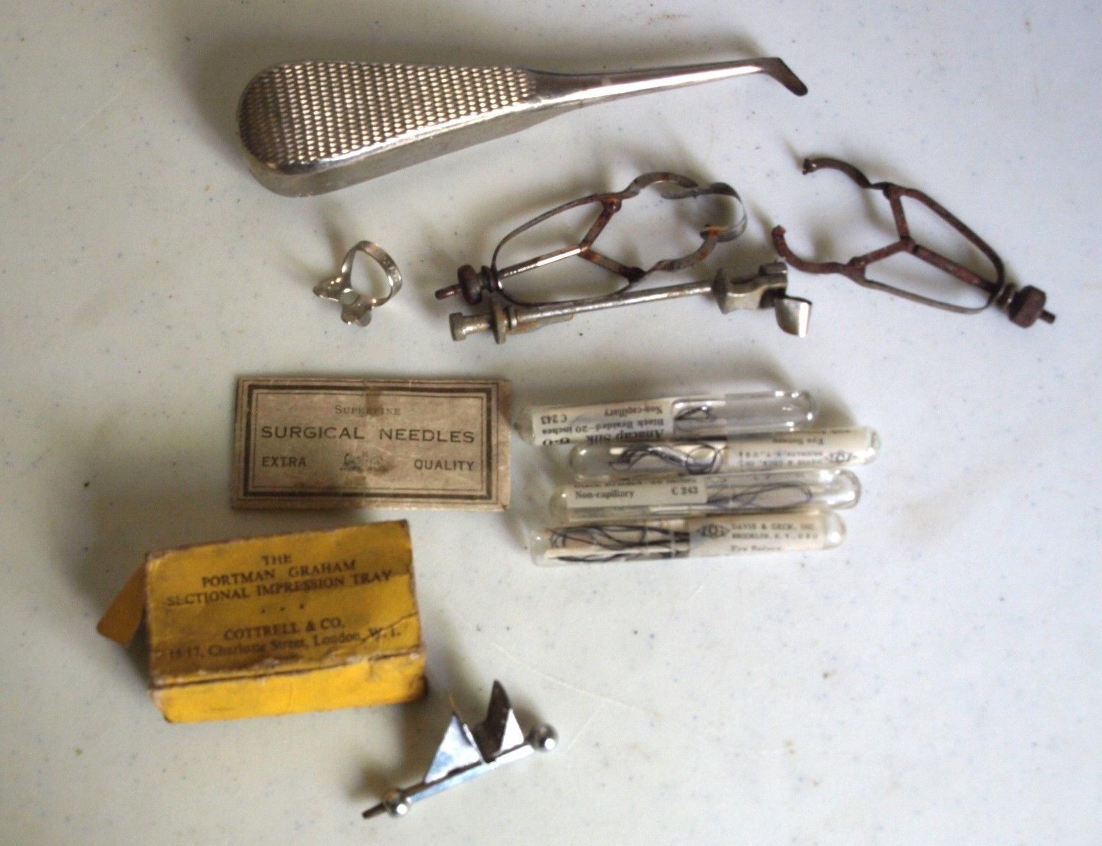 JOB LOT OF VINTAGE DENTAL INSTRUMENTS Antique Price Guide Details Page