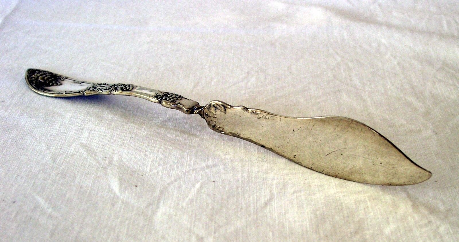 Antique Rogers Bros Twisted Handle Silver Plated Butter Knife La
