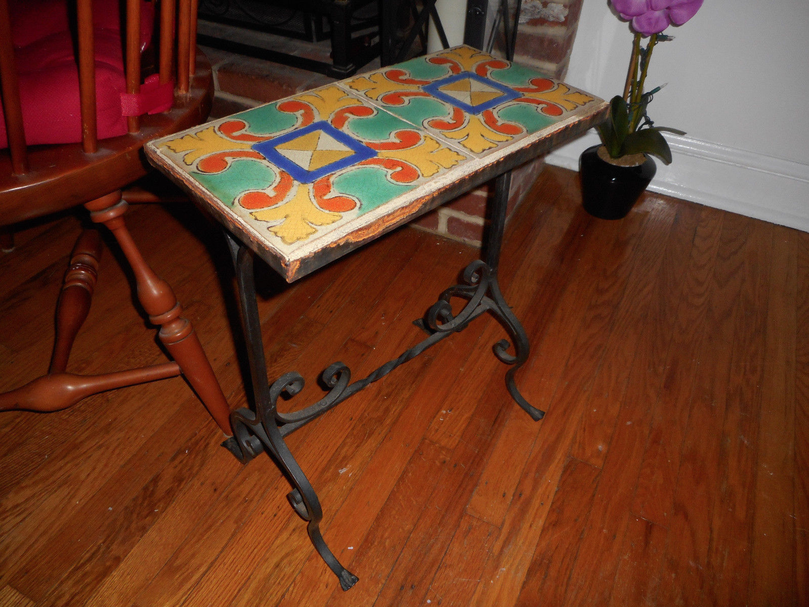 VINTAGE SMALL CALIFORNIA TILE TOP TABLE WITH WROUGHT IRON BASE