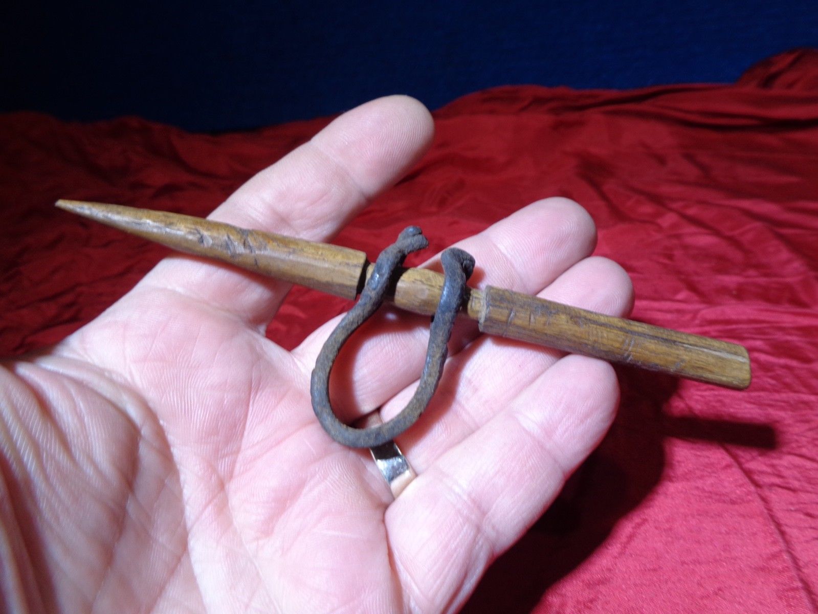 PRIMITIVE 1800''S FARMING TOOL *CORN HUSKING PEG* A1 Antique Price