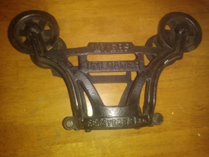 Antique Cast Iron F E Myers Barn Hay Trolley Pulley Sheave Carrier