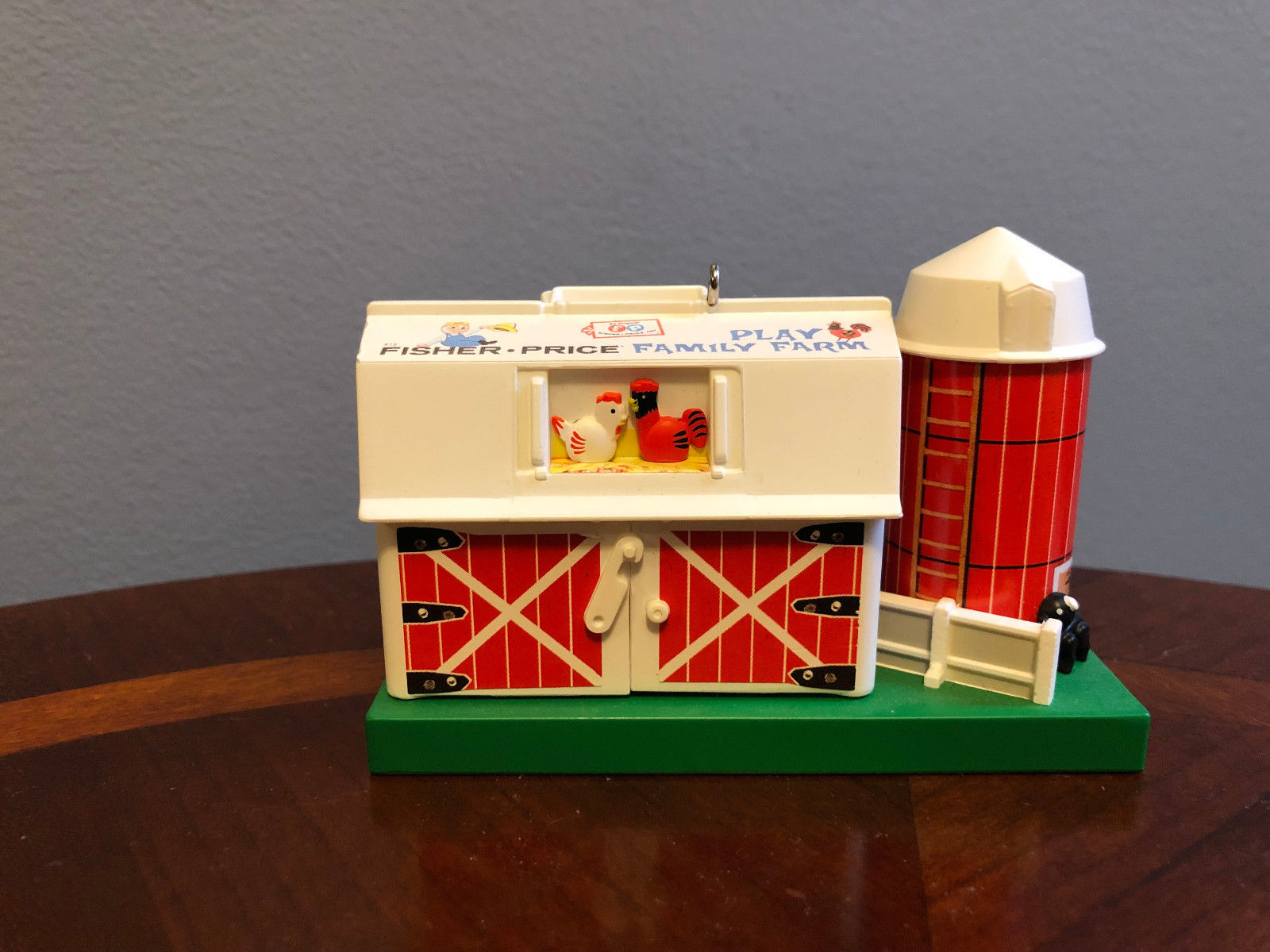 Little People Barn FisherPrice Hallmark Red Box Christmas Tree