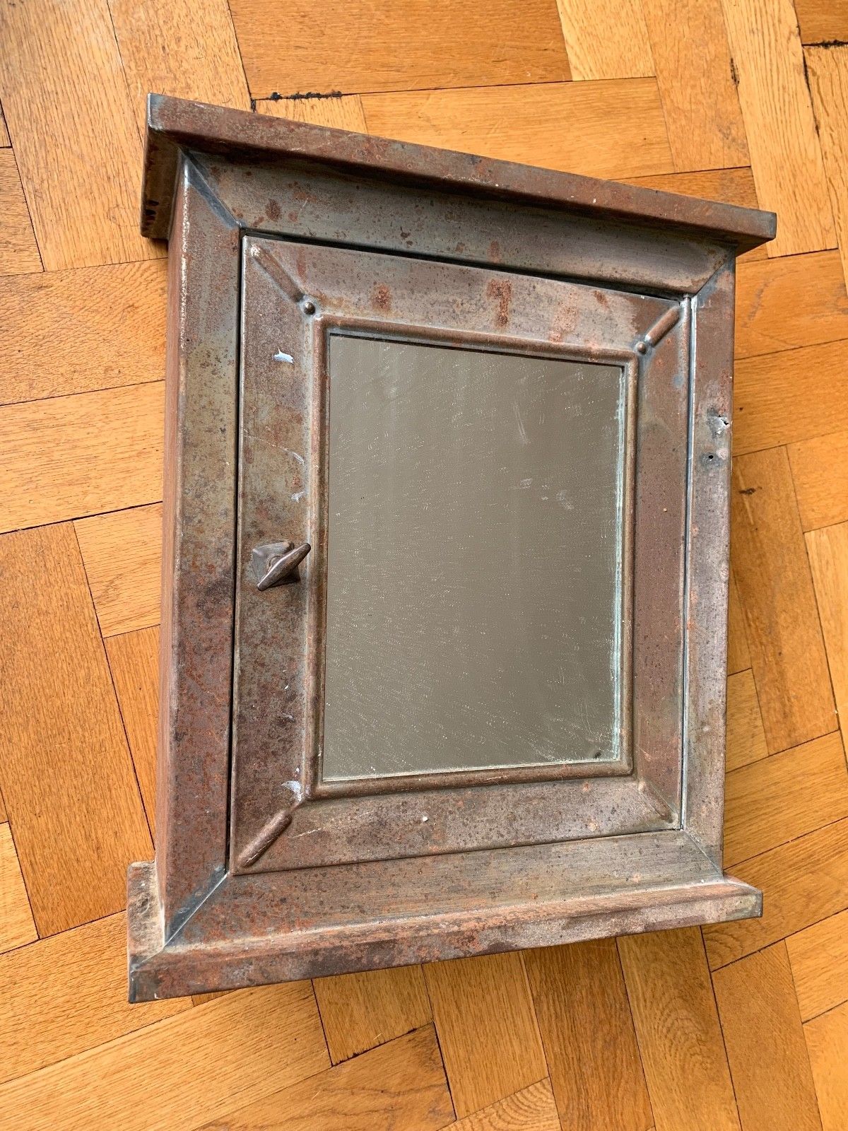 Vintage Metal Bathroom Antique Price Guide Details Page