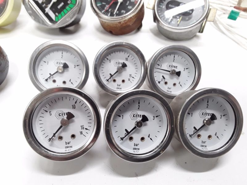 Lot of 19 Vintage Boiler Pressure Gauges Bar Scale Steampunk Art