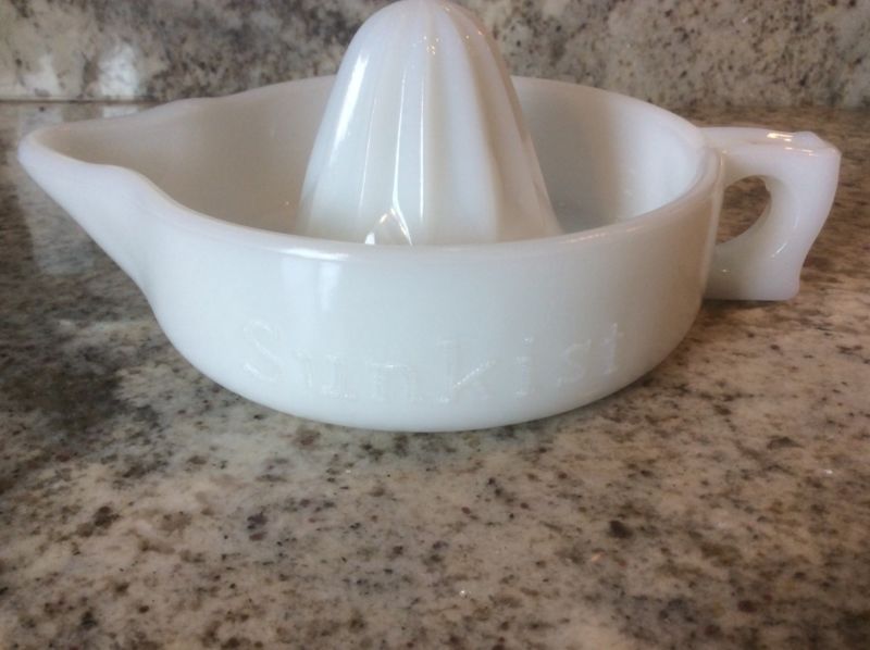 Vintage WHITE Milk Glass SUNKIST Orange Lemon Lime Juicer Reamer
