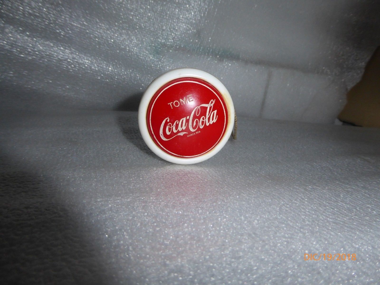 vintage yoyo cocacola professional brand genuine russell. Made in Peru Antique Price Guide
