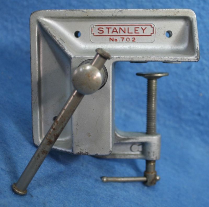 VINTAGE STANLEY 702 PORTABLE CLAMPON ALUMINUM BENCH TOP VISE ENGLAND