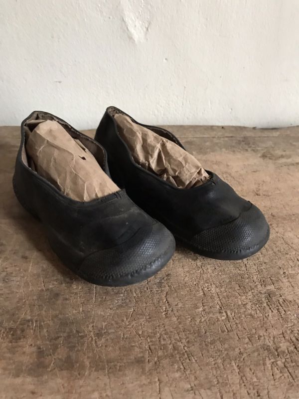 Sweet Old Antique Childs Small Black Rubber Rain Shoes Primitive AAFA ...