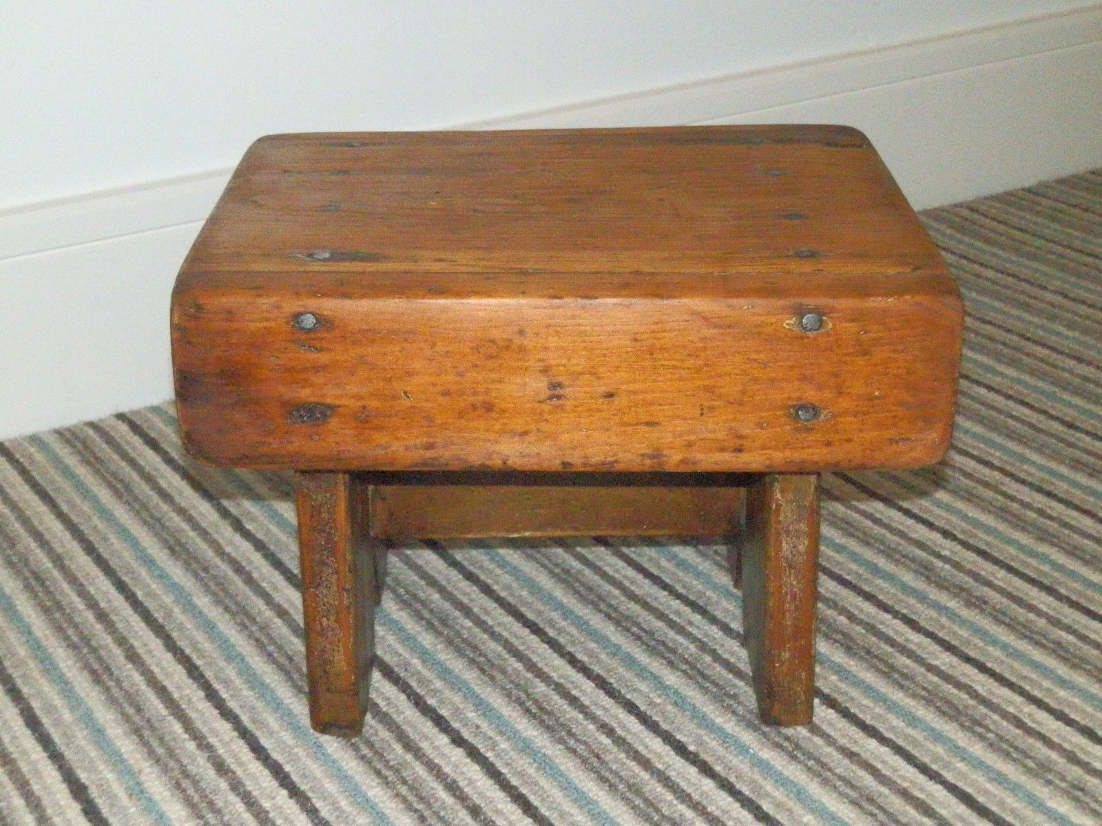 vintage/antique/rustic wooden stool Antique Price Guide Details Page