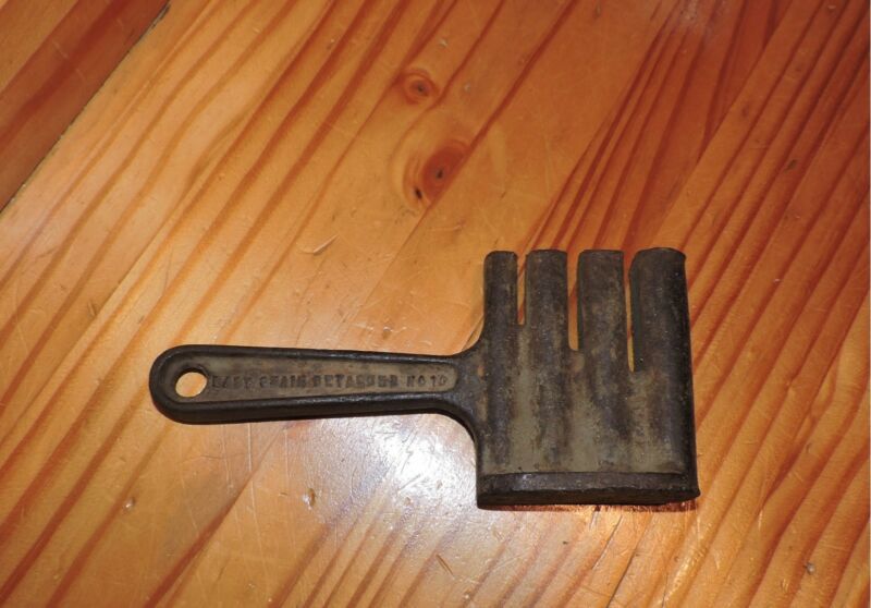 Vintage Cast Iron Link BeltEasy Chain Detacher No. 10 Farm Machinery