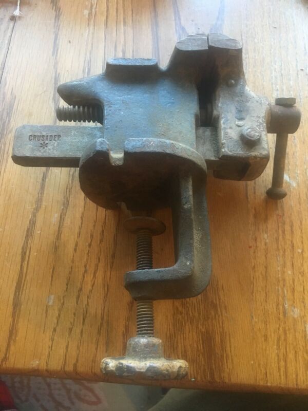 Vintage Crusader 2 1 2 Clamp On Bench Vise Made In Usa Tool