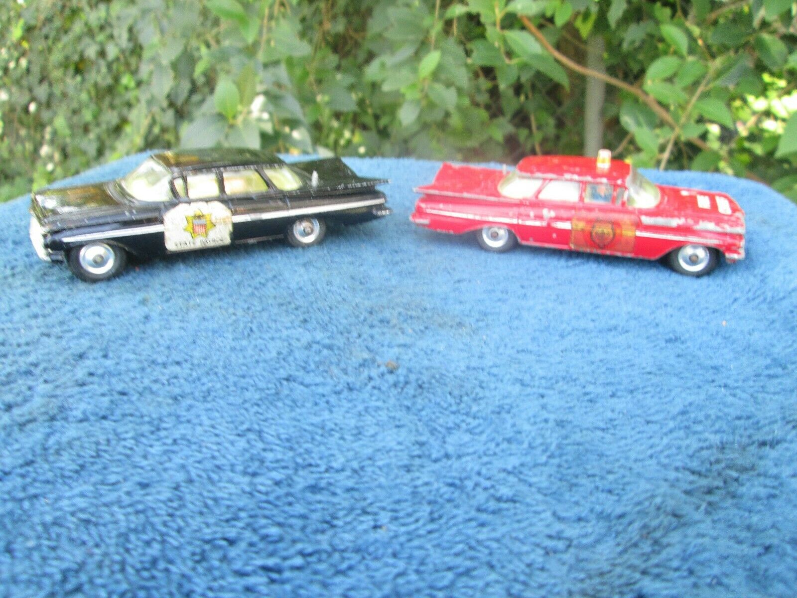 VINTAGE 1959 CHEVROLET IMPALA CORGI TOY DIE CAST FIRE CHIEF & STATE