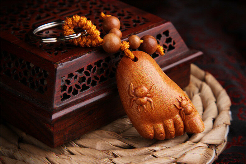 Wood Carving Chinese Spider Foot Statue Sculpture Pendant Key Chain 知足常乐