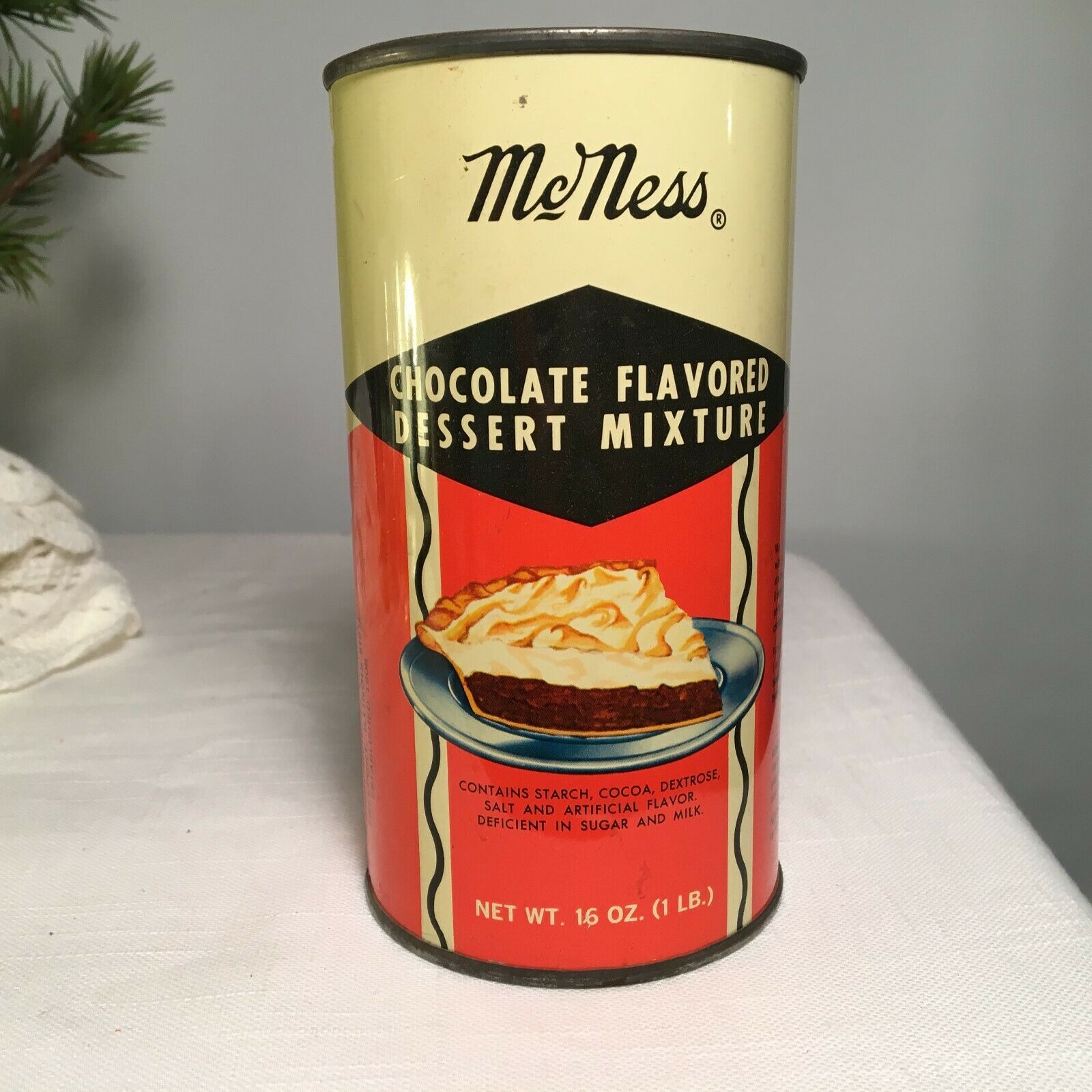 Collectible Tin Of Fried Chicken Flavored Candy - btbwq9b