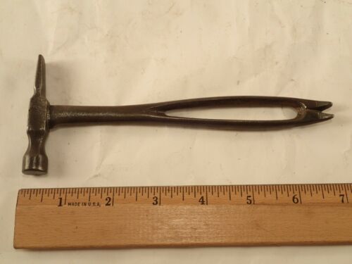 Vintage Cobbler Shoe Maker, Leather Working Small Cross Pein Tack ...
