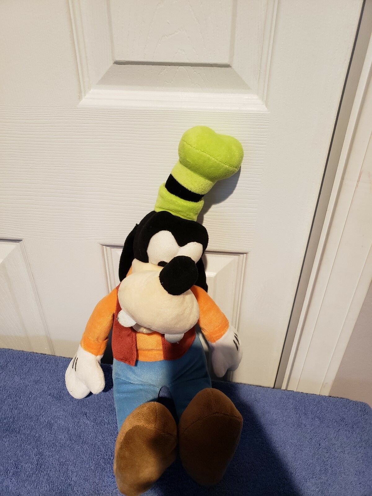 goofy stuffed animal disney store