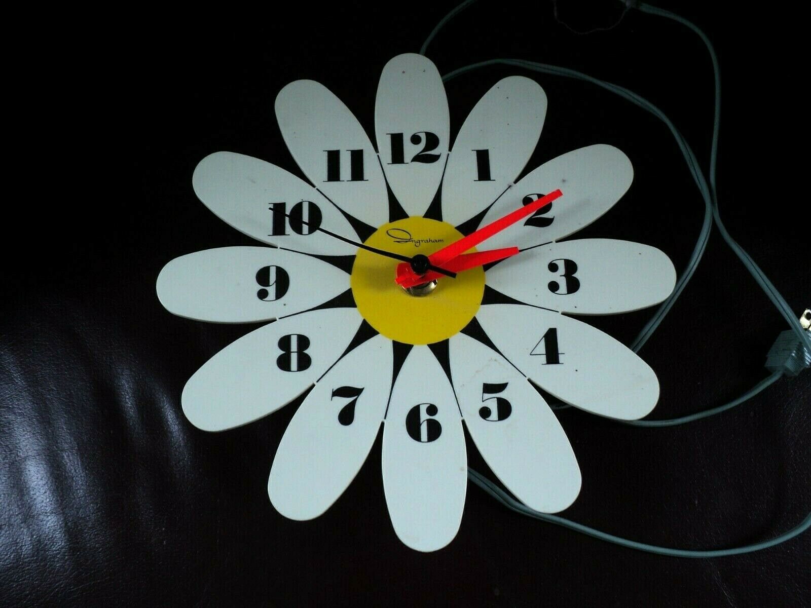 VTG Ingraham Daisy Flower Electric Wall Clock Retro USA 30247 WORKING