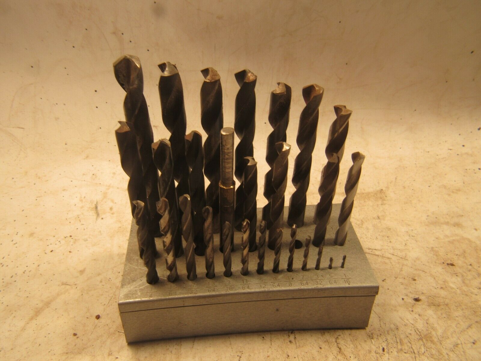 VINTAGE METAL DRILL BIT HOLDER ORGANIZER STORAGE WITH BITS MADE BY HUOT