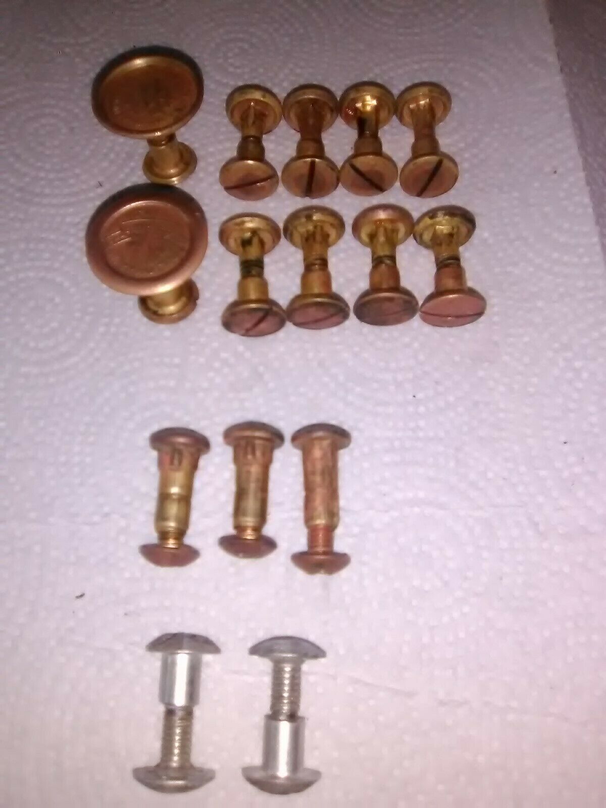 VINTAGE E C ATKINS AND SIMONDS SAW MFG CO HANDLE MEDALLIONS AND SCREWS