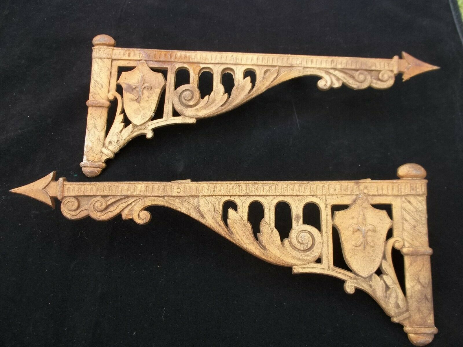 Pair Antique Cast Iron FURNITURE PART ? Brackets Old Vtg Hardware FLEUR