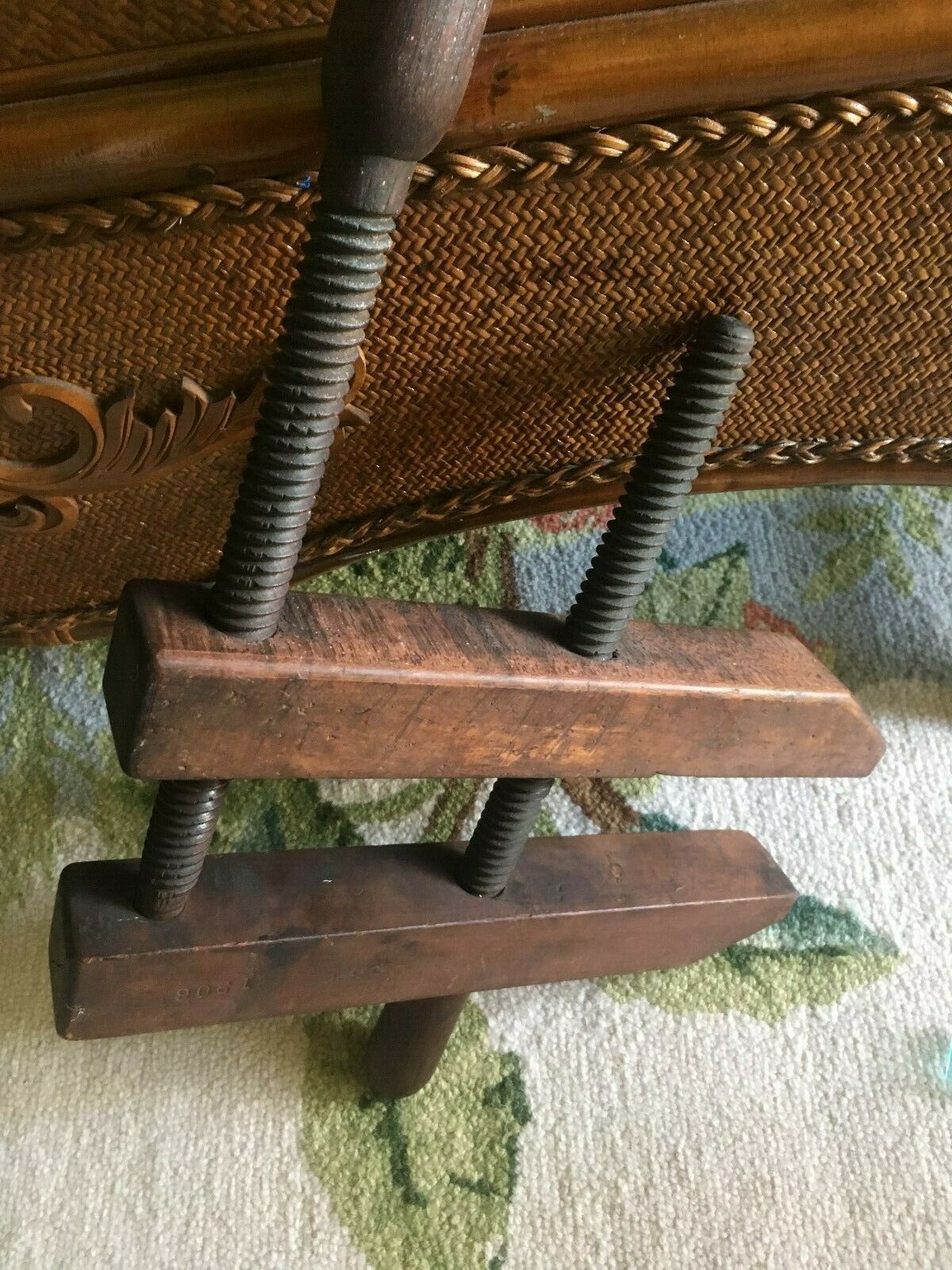 Vintage wooden screw clamp Antique Price Guide Details Page