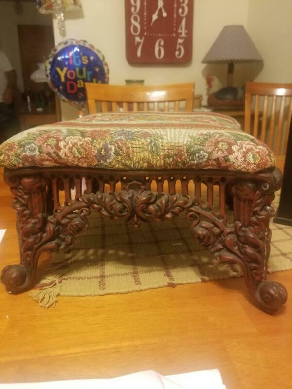 Vintage Cast Iron Footstool Fleur de Lis Leaf Design Plant Display