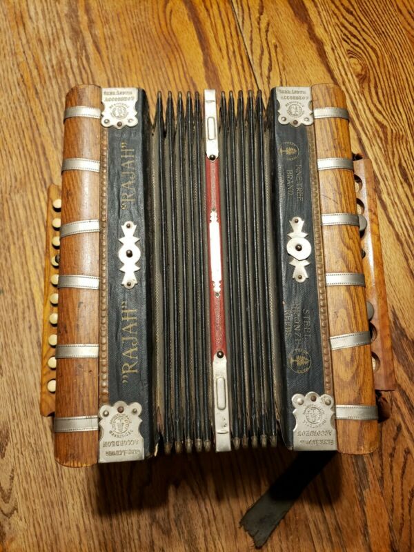 Gebrludwig Accordeon -- Antique Price Guide Details Page